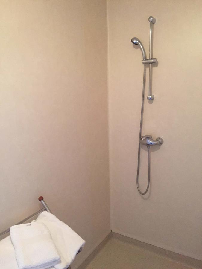 Auberge Les Olivades Mallemort Exterior foto